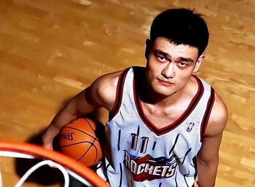 中国女篮新星张子宇，体重与姚明媲美，篮球场上的新力量